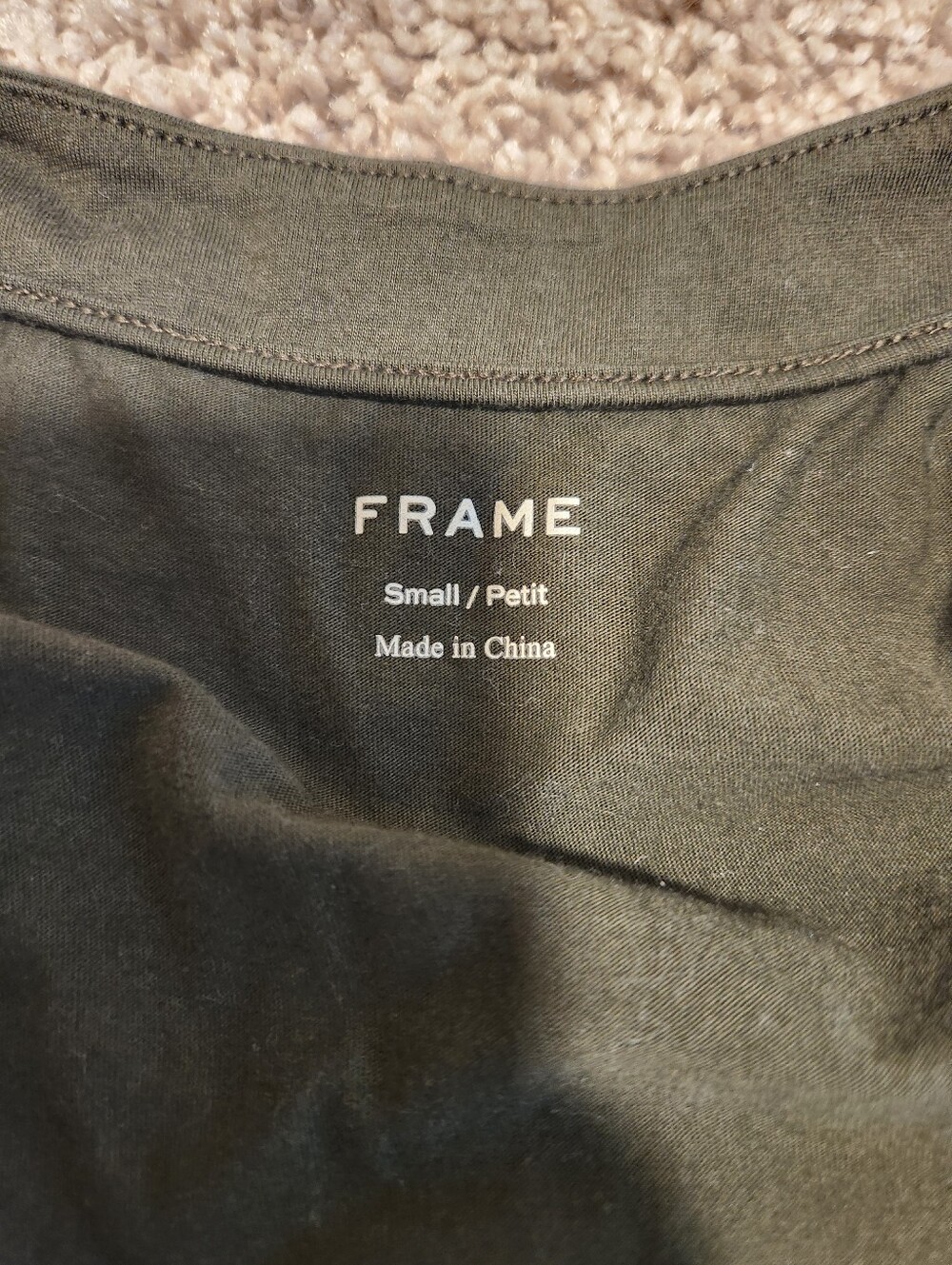 Frame Le Mid Rise V Cotton Cap Sleeve Tee Surplus Olive Green Size Small - Picture 5 of 8